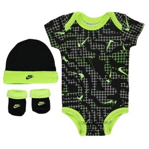 Nike Baby Boys Bodysuit, Hat and Booties 3 Piece Set NN0629 023.